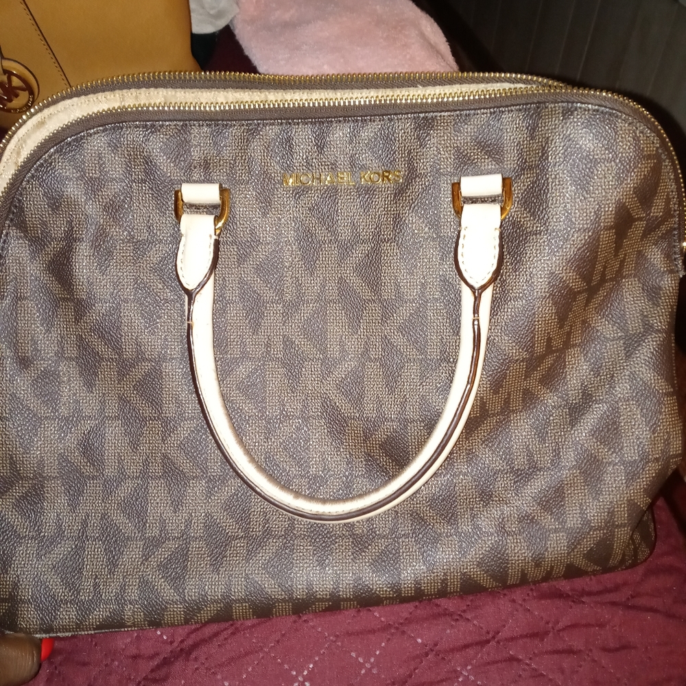 Mk Handbag - Picture 4 of 4